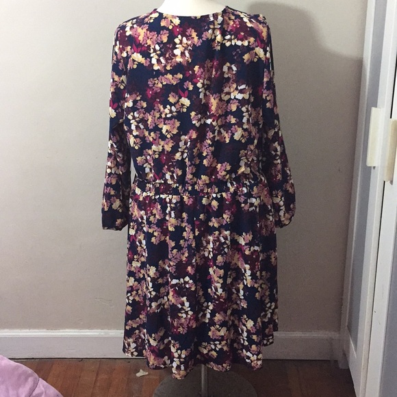 JustFab Spring Floral Dress in 3X - Picture 5 of 10